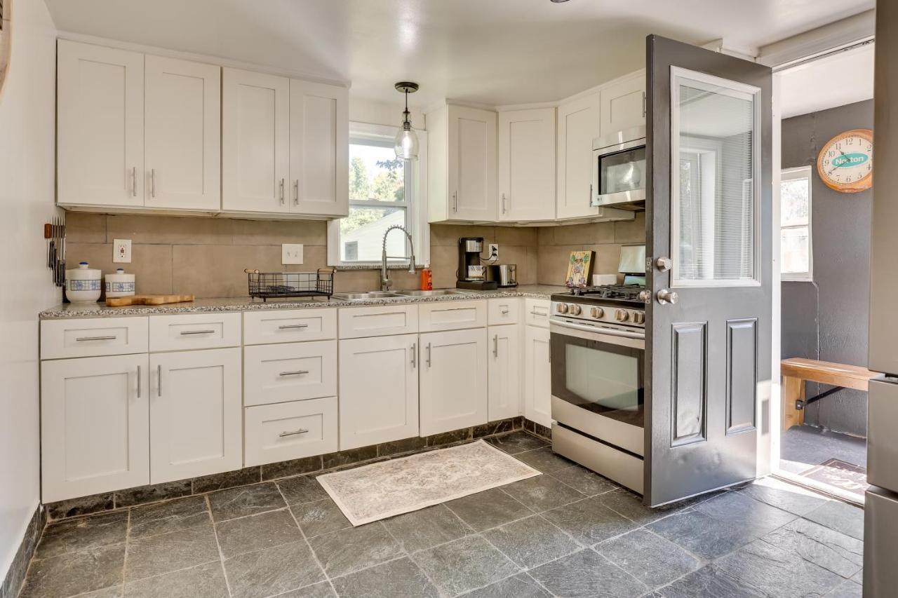 Modern Northfield Cottage With Yard! Esterno foto